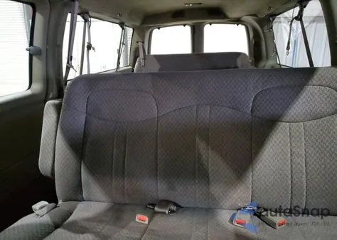 2000 Chevrolet Express G3500 from USA, damaged, VIN 1GAHG39R0Y1253965